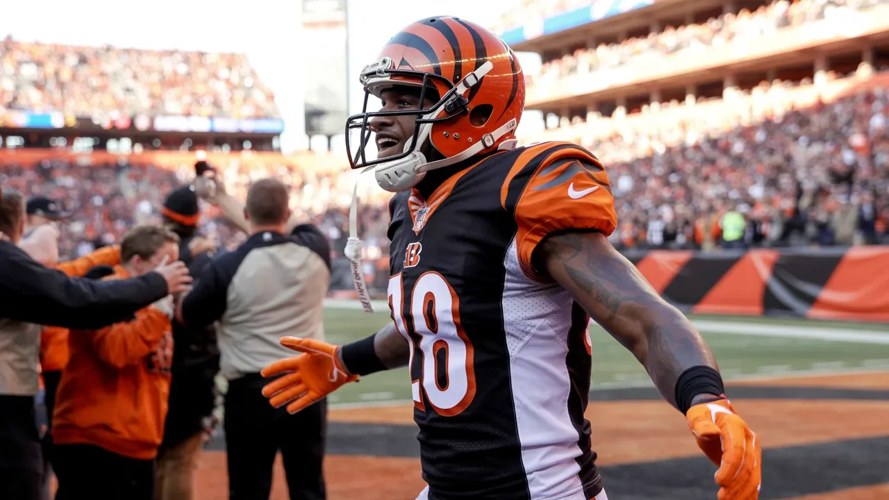 Mike Hilton Bengals Reunion Update